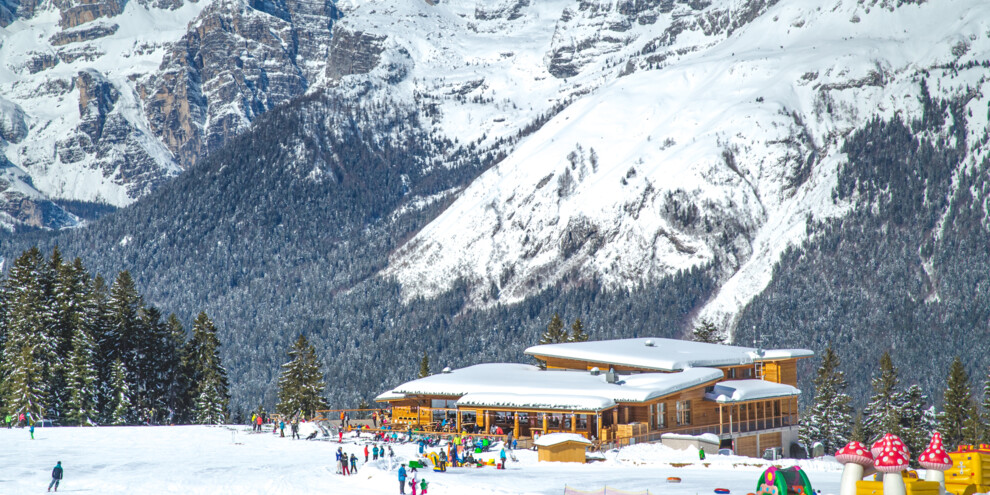 Rifugio Dosson: widok na Dolomity Brenta