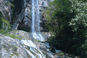 Cascata di Tret