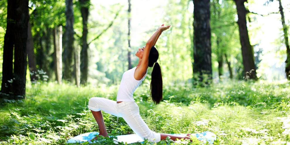 Yoga zwischen den Bäumen