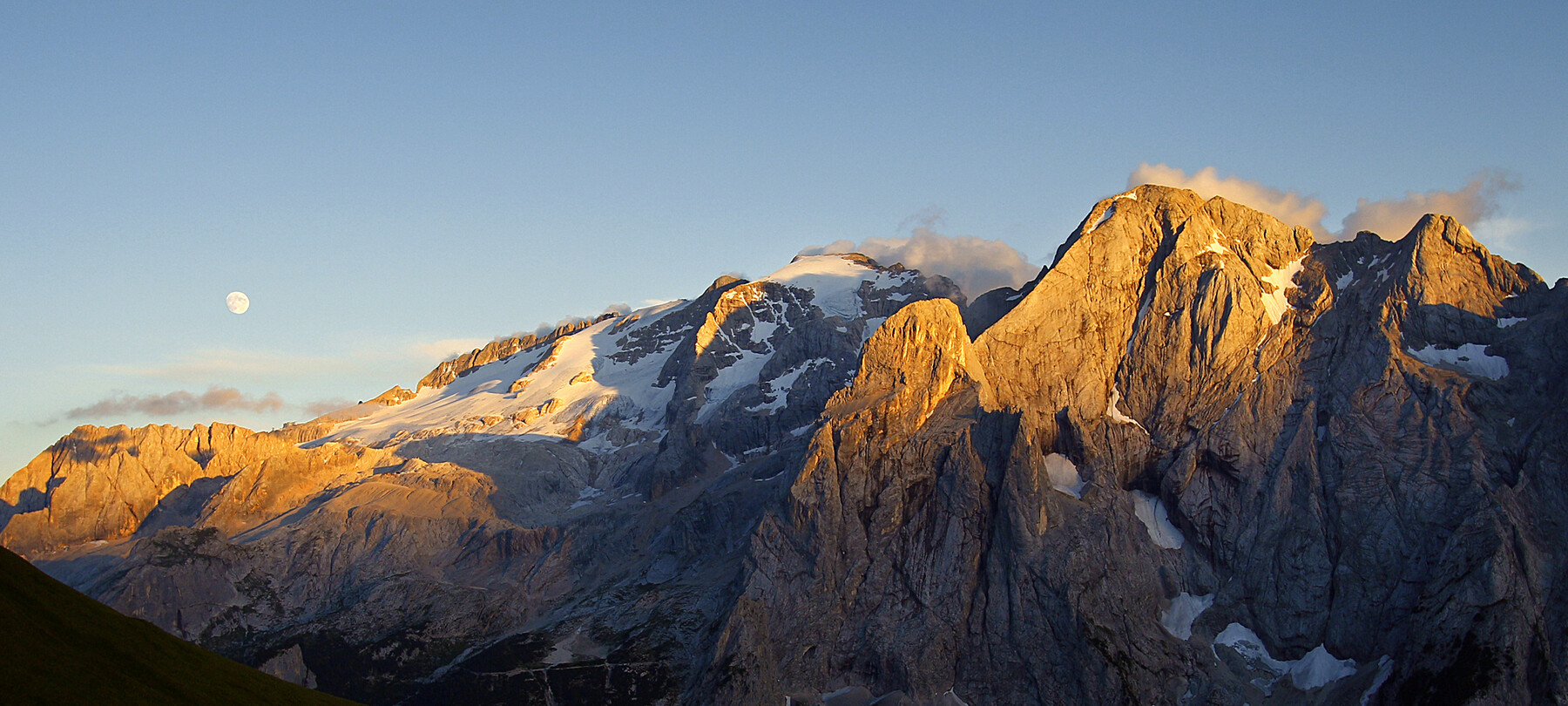 Dolomiti e avventura: esplorando la Marmolada