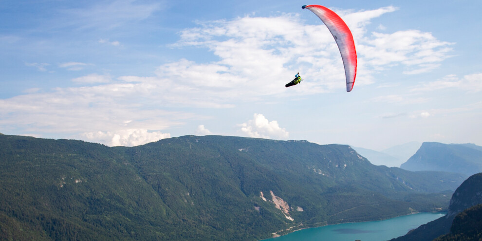 Nicola en paragliding