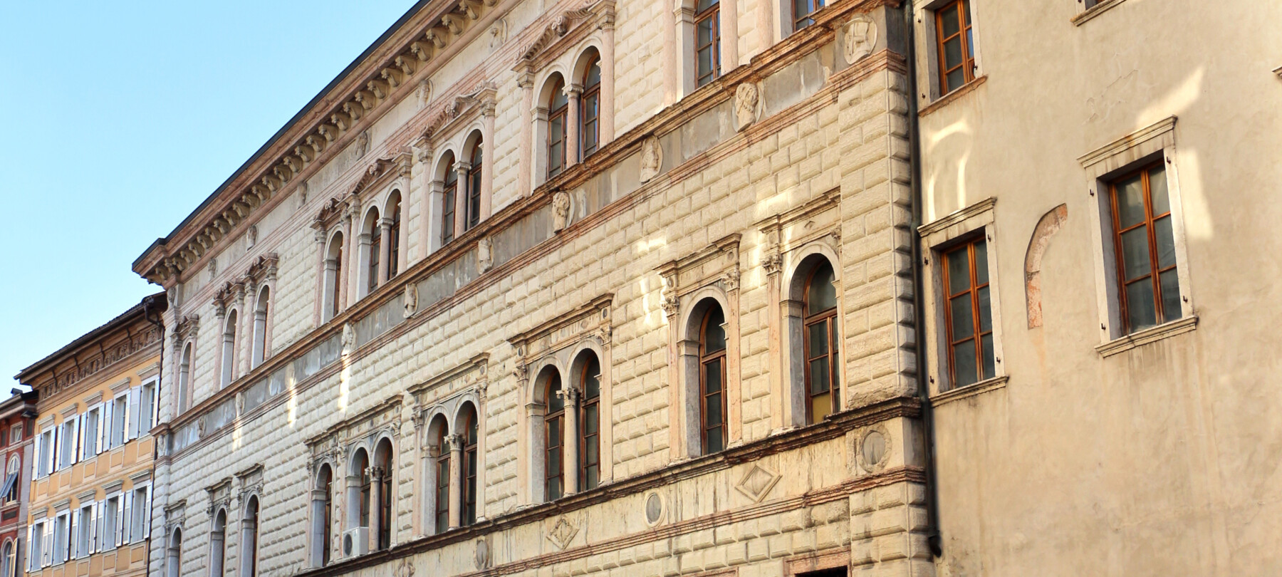 Passeggiata nel centro di Trento : si dice El Giro al Sas