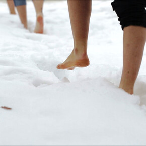 Barfuß im Schnee