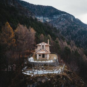 Alla piccola chiesa di S. Maria Maddalena | © APT Rovereto Vallagarina Monte Baldo
