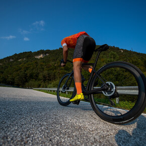 In salita | © APT Dolomiti di Brenta e Paganella