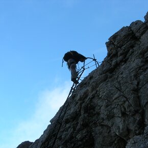 Scala metallica lungo il sentiero attrezzato SOSAT | © APT Madonna di Campiglio, Pinzolo, Val Rendena
