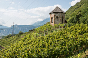 Palù di Giovo – Kirche San Giorgio auf der Strada della Rosa | © APT Trento 