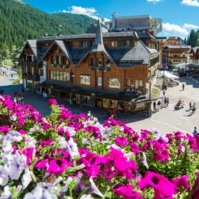 Piazza Righi, Madonna di Campiglio | © Madonna di Campiglio Azienda per il Turismo 