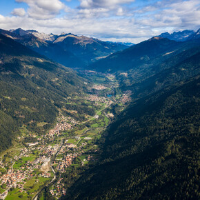 La Val Rendena vista dall'alto | © APT Madonna di Campiglio, Pinzolo, Val Rendena
