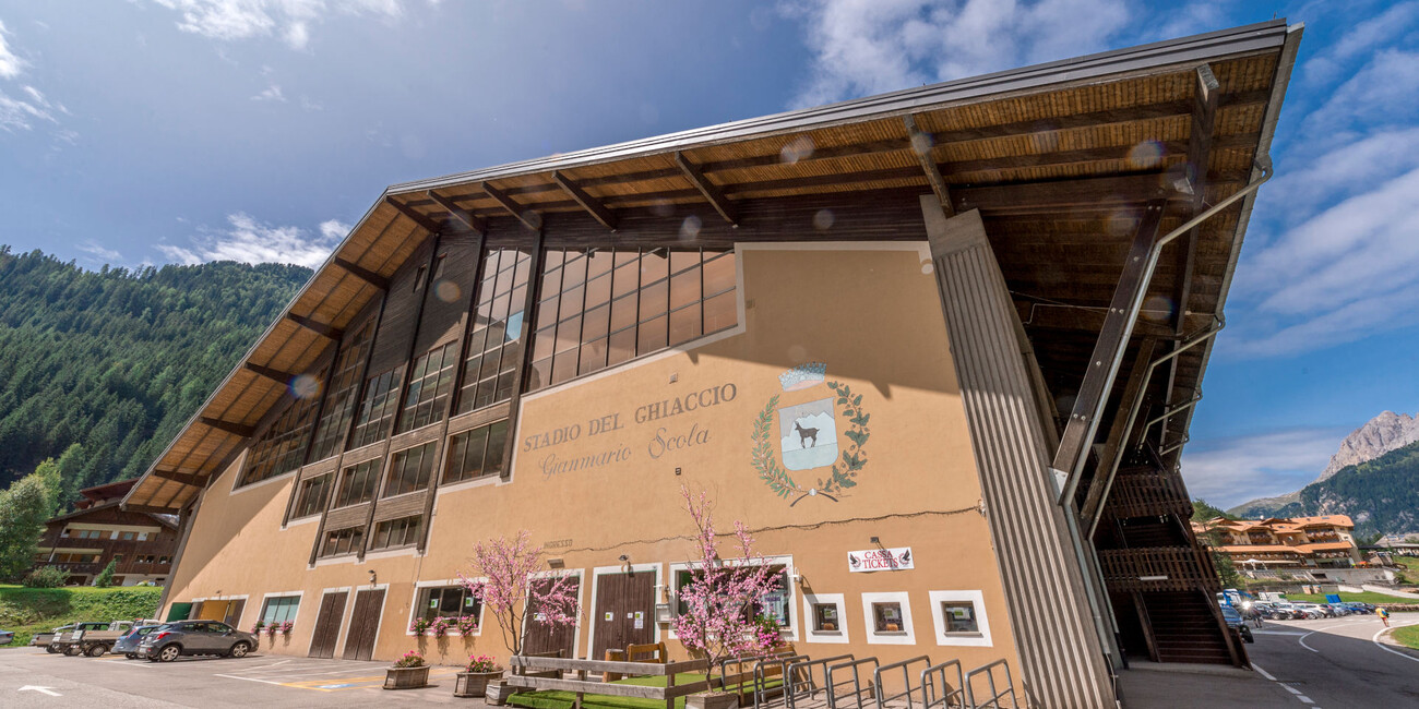 Indoor-Eisstadion "Gianmario Scola" #9