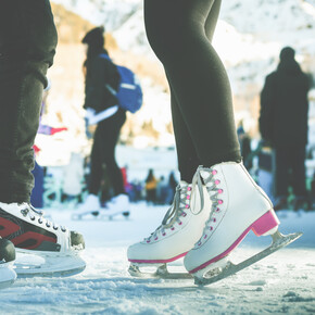 Natur-Eisbahn im Freien - Sportzentrum Soraga
