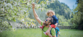 Garda Trentino - Tenno - Papà con bambino | © Alessandro Galvagni
