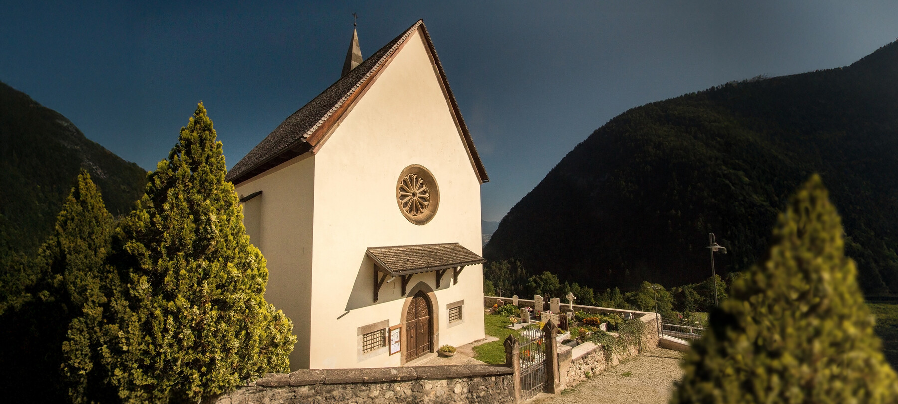 Unterwegs zu den Kirchen des Trentino: Val di Non, Bresimo und Tassullo