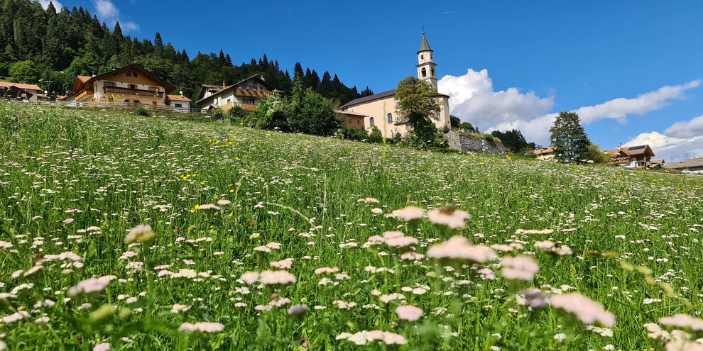Alpe Cimbra, auf dem Sentiero del Mulpoch 