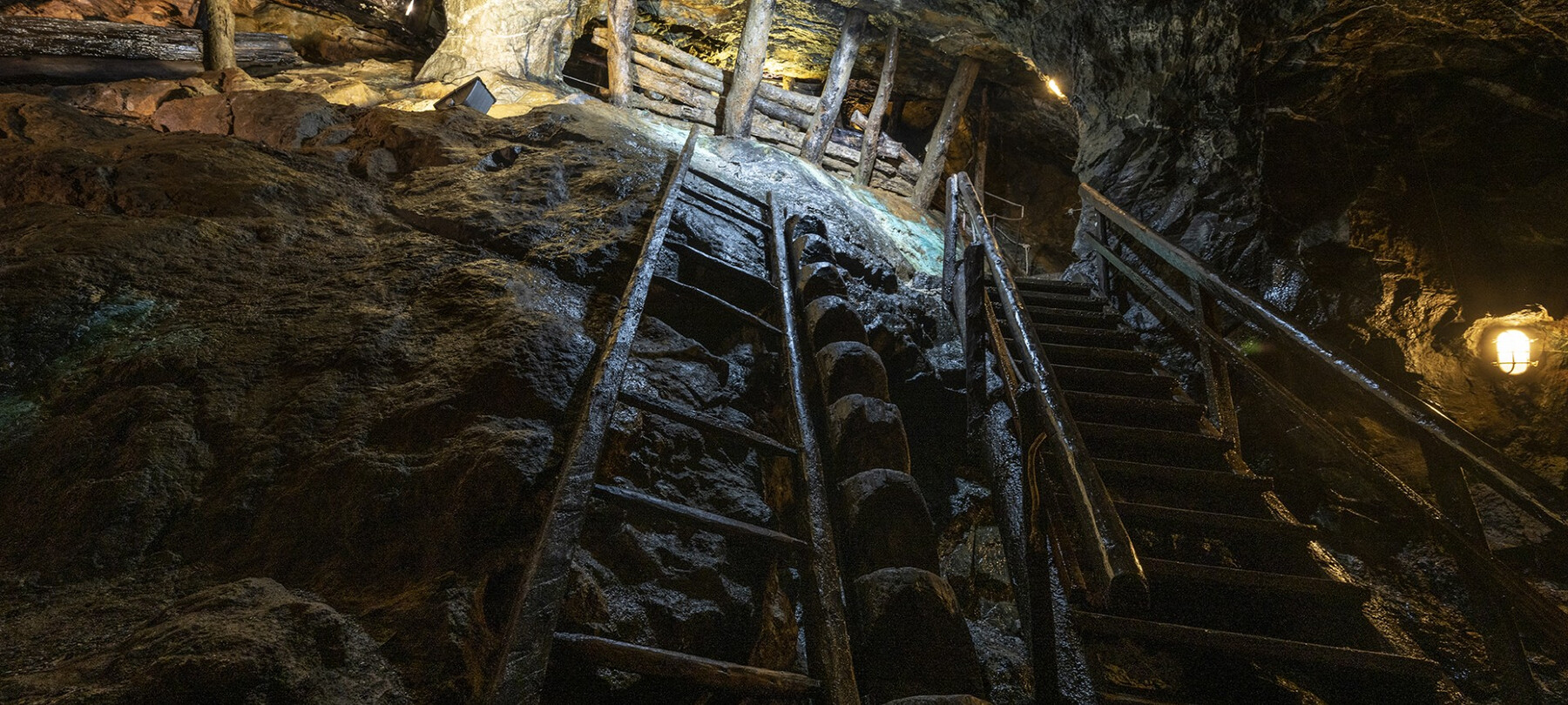 Valle dei Mòcheni: Tra Masì, Miniere e Tradizioni Alpine: Valle dei Mòcheni: Tra Masì, Miniere e Tradizioni Alpine
