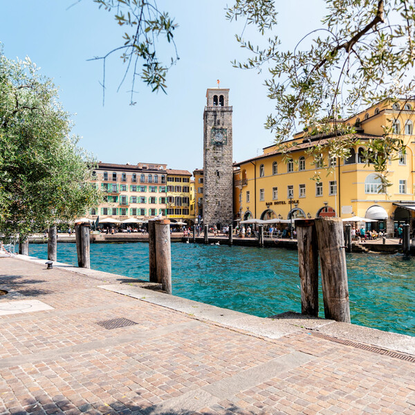 ©Trentino Marketing_Aquest_Primavera_Aperitivo_Riva del Garda | © ©Trentino Marketing_Aquest_Primavera_Aperitivo_Riva del Garda