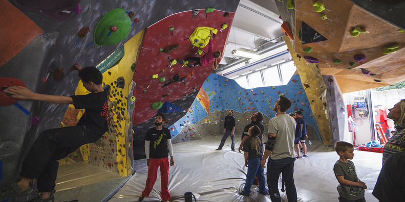 CAMPFOUR BOULDER  - Pietramurata #2