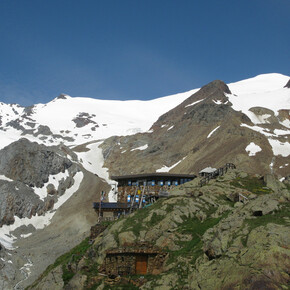 Rifugio Cevedale «G. Larcher» alpine hut
