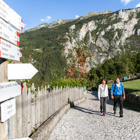 Auf dem Weg „Sentiero di Bael“: Natur und Landleben