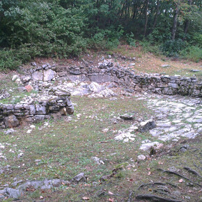 794 "Archäologische Ausgrabungen"