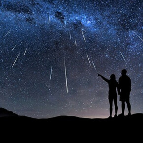 Nacht unten die Sterne