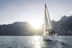 Gourmet aperitivo on board a sail boat