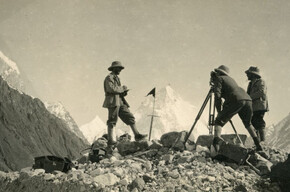  "Karakorum 1929: l&rsquo;impresa sospesa." 