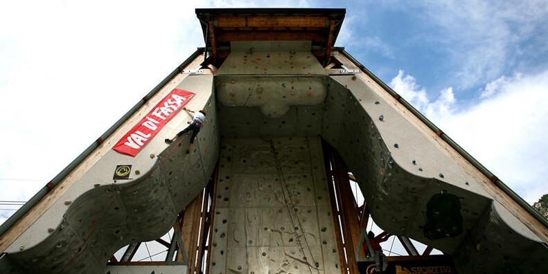 Palestra artificiale all'aperto a Campitello di Fassa #1