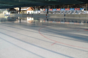 Malè ice stadium  