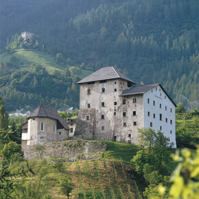 Замок Кальдес