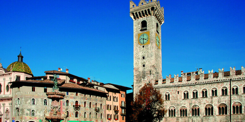 Torre Civica e Fontana del Nettuno