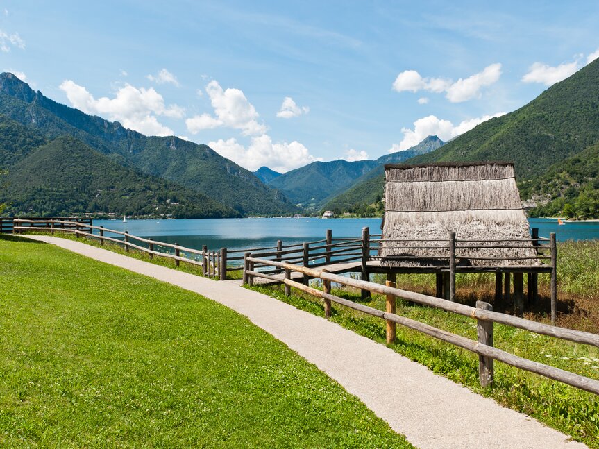 Valle di Ledro - Lago di Ledro e palafitta
