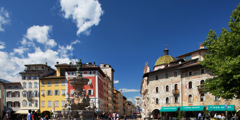 Valle dell'Adige - Trento - Piazza Duomo
