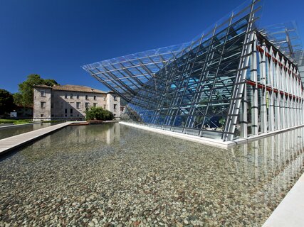 Valle dell'Adige - Trento - Muse in primo piano e Palazzo Albere