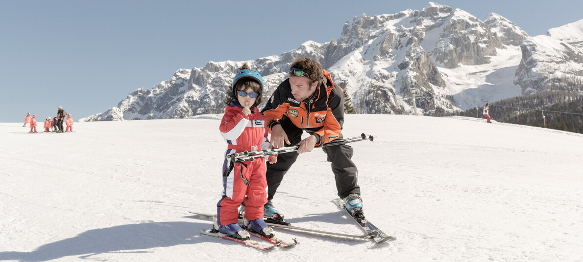 Madonna di Campiglio - Maestro di sci con bambina
