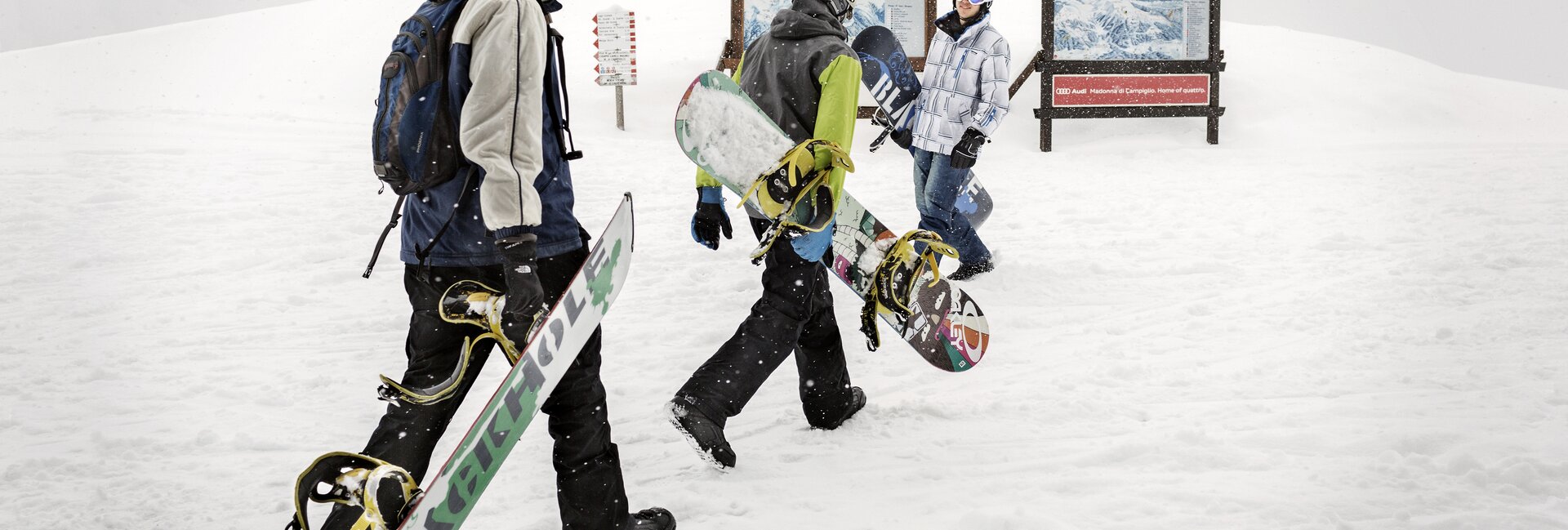 Madonna di Campiglio - Snowboarders prima della discesa