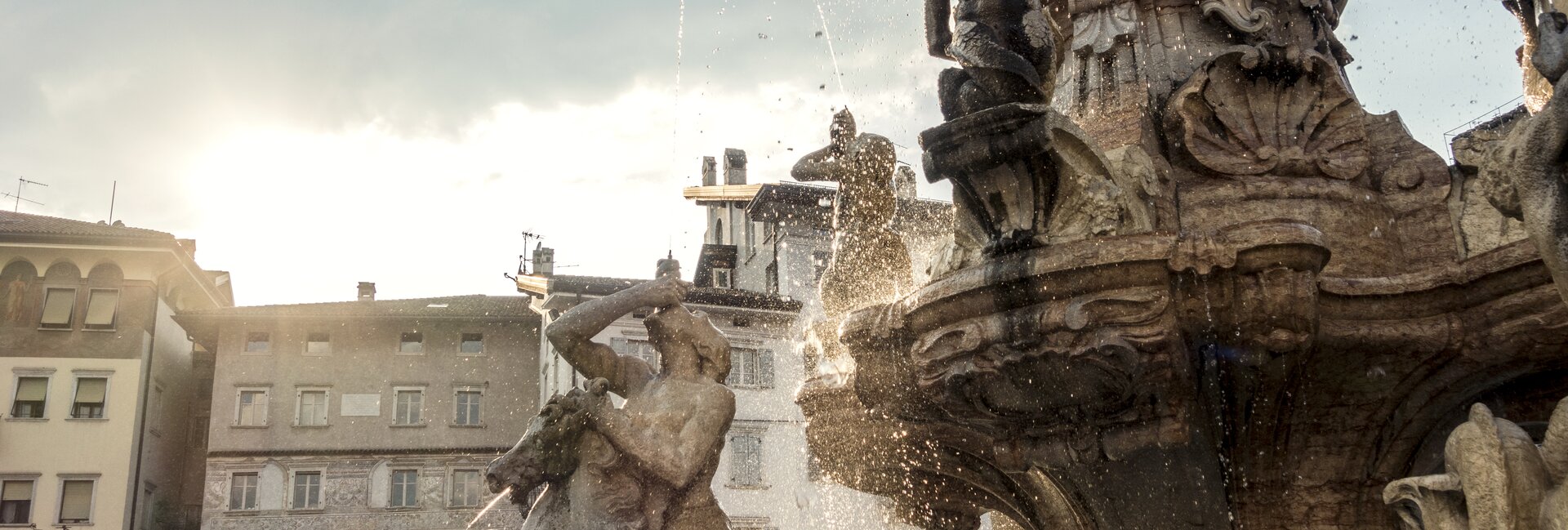 Valle dell'Adige - Trento - Piazza Duomo