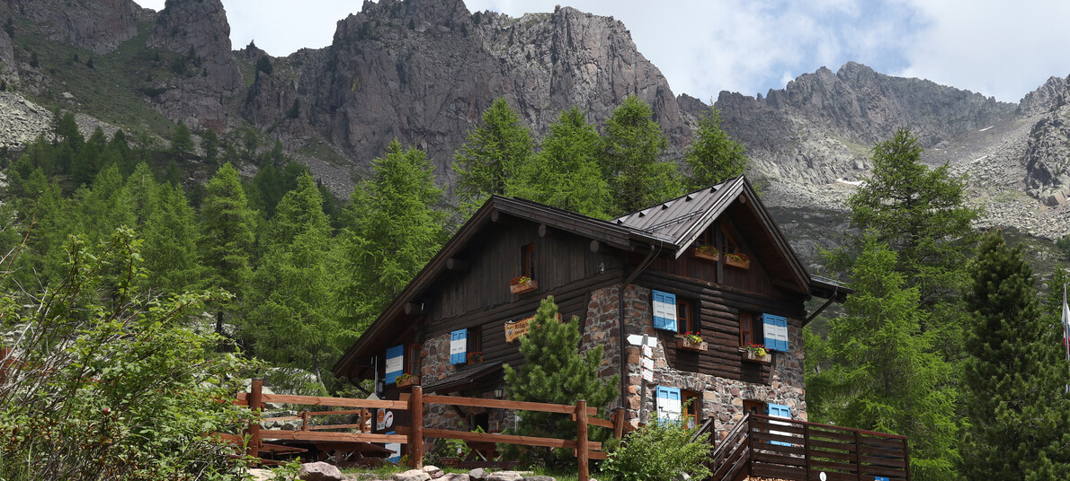Auf den Spuren von Künstler und Denkern das Trentino entdecken