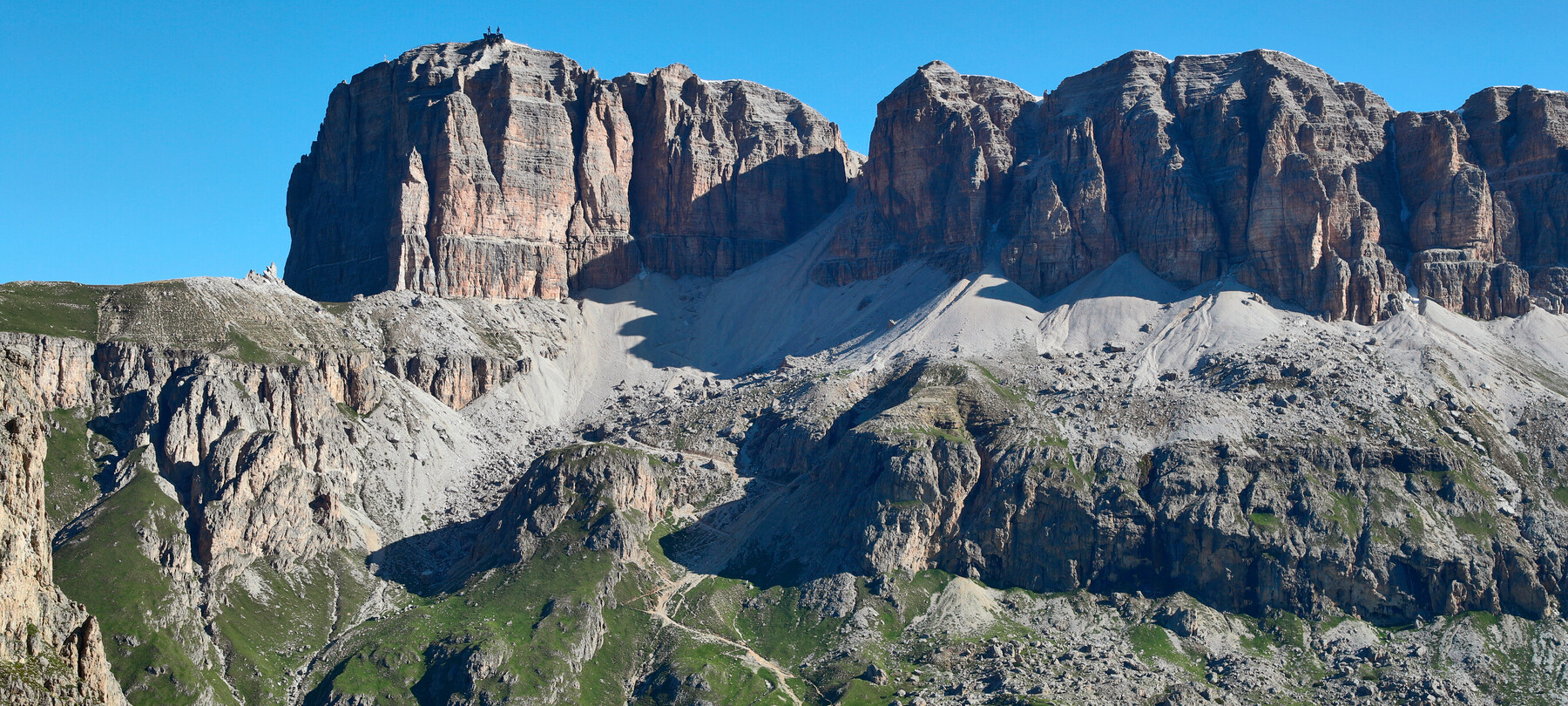The Dolomites, a precious site for science and nature: the laboratory on Passo Fedaia