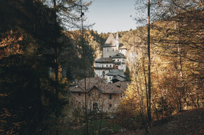 Panoramaspaziergang von Sanzeno nach San Romedio