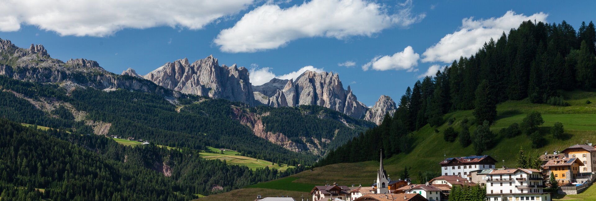Val di Fassa - Moena leży u stóp najpiękniejszych Dolomitów w Trydencie
