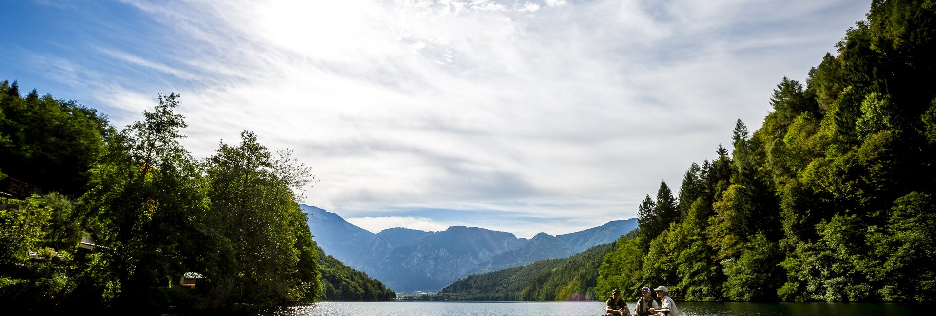 Lago di Levico, immerso nel verde dove trovare quiete e relax