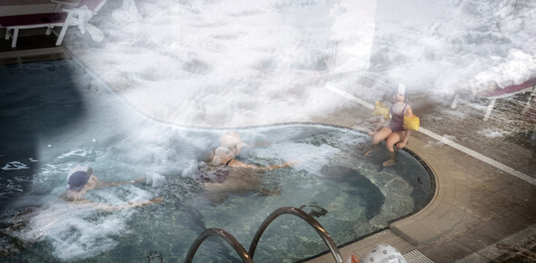 Val di Fassa - Famiglia nella piscina dell'albergo