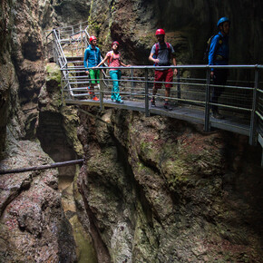 Каньоны, гроты и шахты