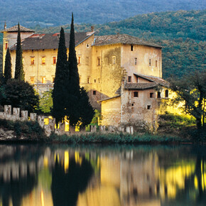 Valle dei laghi - Castel Toblino notturno
