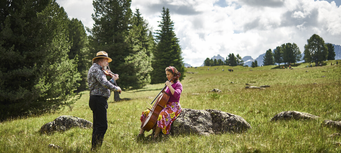 Val di Fiemme - Bocche - Malga Canvere - Alasdair Fraser, Natalie Haas