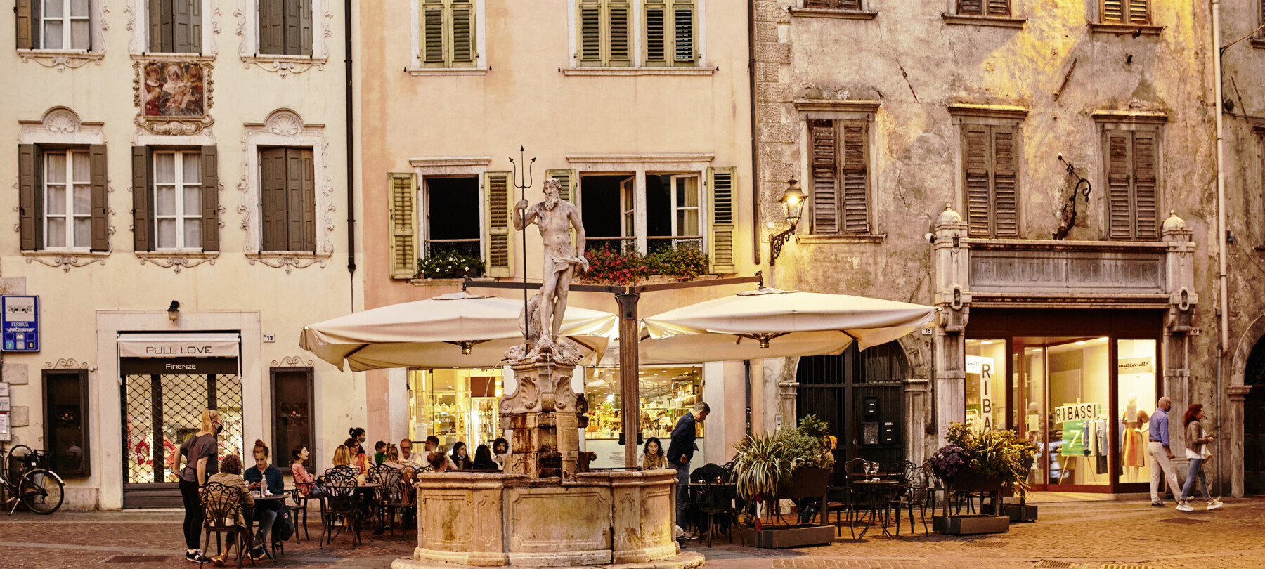 Vallagarina - Rovereto - Centro storico - Piazza delle Oche
