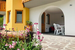 2. Esterno