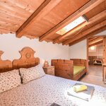  Фото Family room, shower or bath, toilet, family