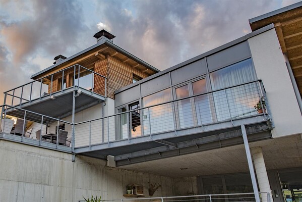 Agritur Anselmi, esterno al tramonto